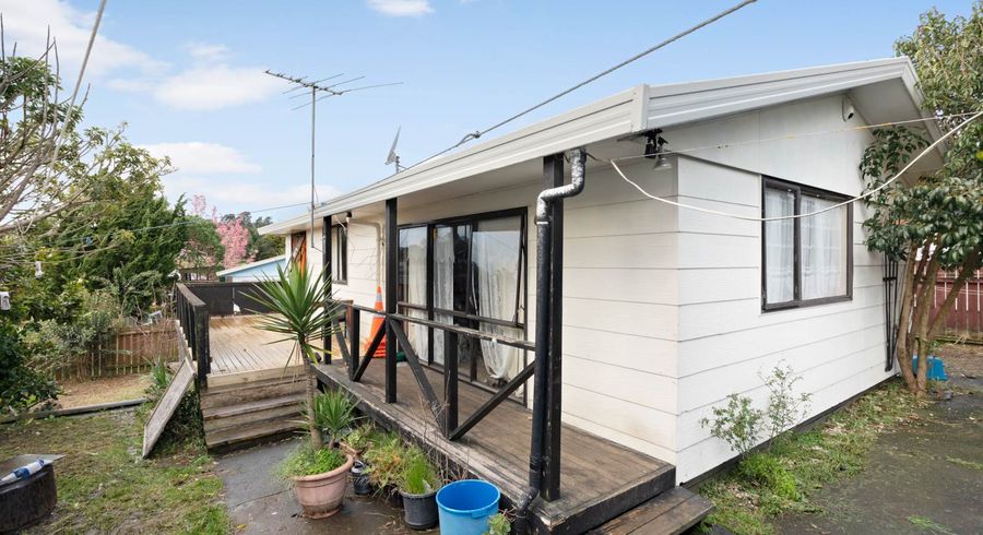  at 2/67 Redcrest Avenue, Red Hill, Papakura