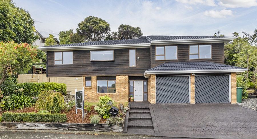  at 11 Eclipse Lane, Whitby, Porirua