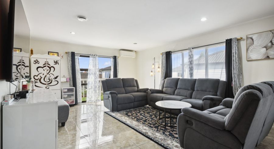  at 2/10 Regent Street, Papatoetoe, Manukau City, Auckland
