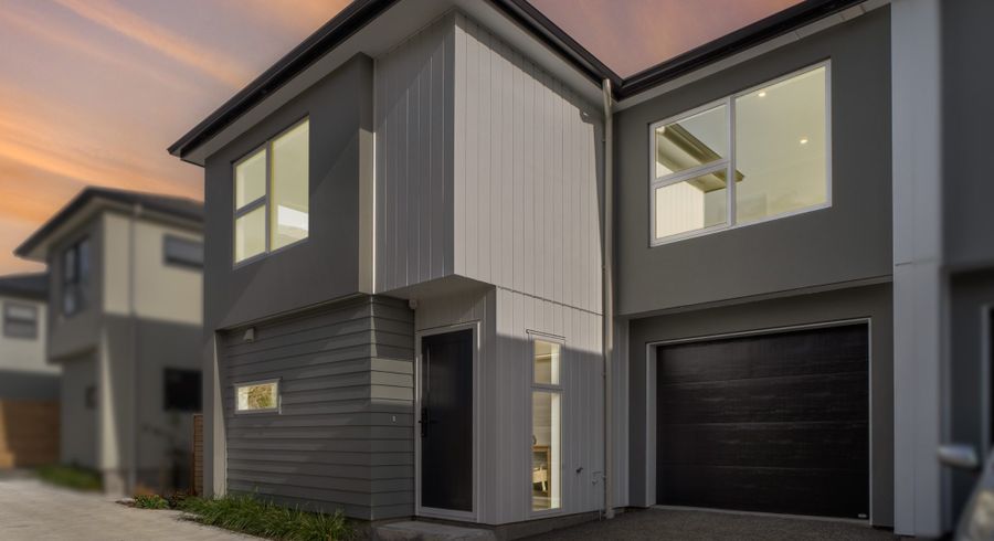  at 20C Korau Grove, Stokes Valley, Lower Hutt, Wellington