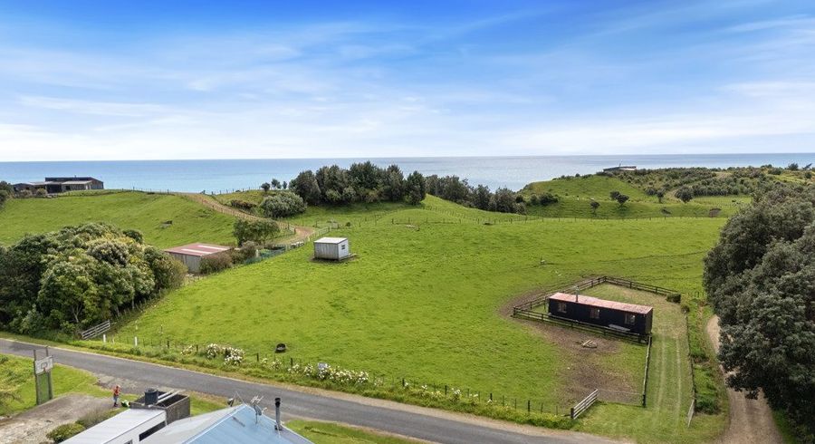  at 14 Pilot Road, Tongaporutu, New Plymouth, Taranaki