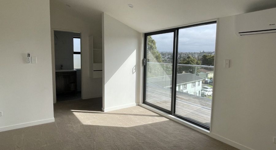  at 59A Cedar Heights Avenue, Massey, Waitakere City, Auckland