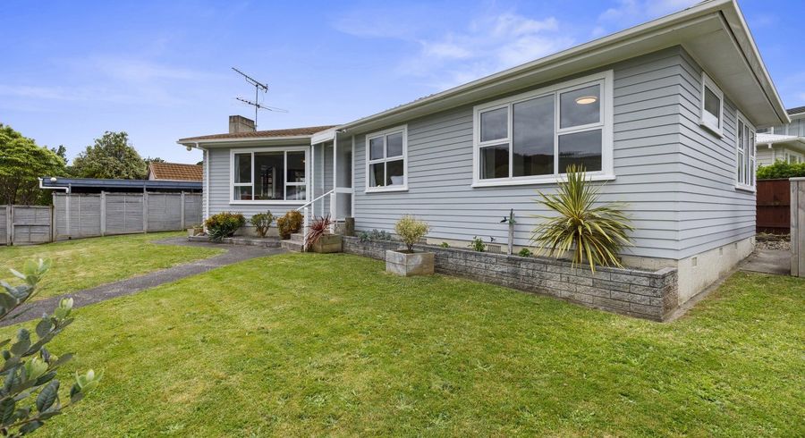  at 2 Whirinaki Crescent, Heretaunga, Upper Hutt, Wellington