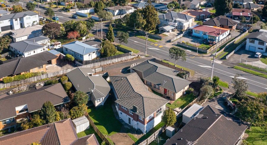  at 70 Sturges Road, Henderson, Waitakere City, Auckland