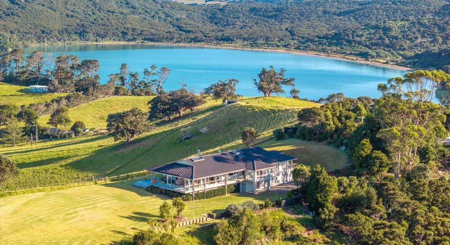  at 345 Gordons Road, Woodside Bay, Waiheke Island, Auckland