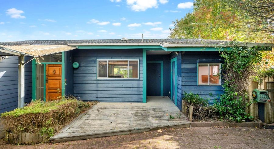  at 11 Geoffrey Road, Torbay, North Shore City, Auckland