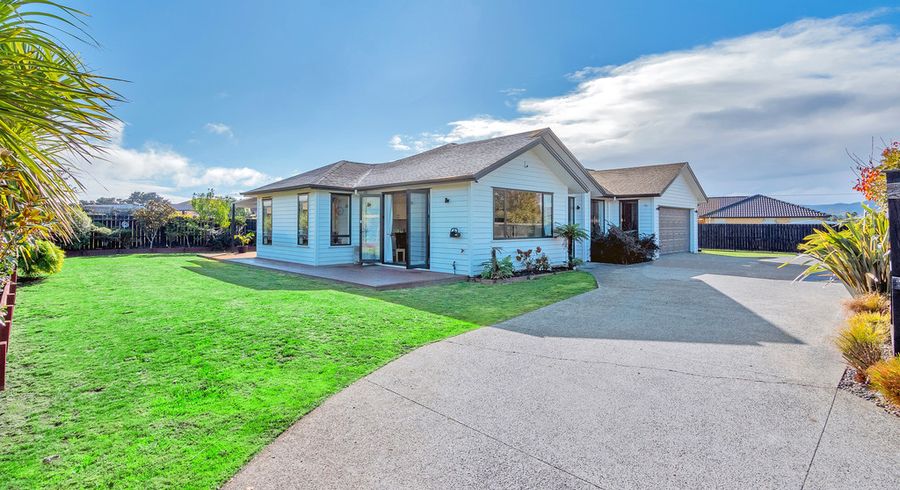  at 12 Drumkeen Place, Rosehill, Papakura