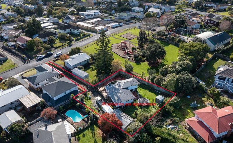  at 27 Kaikoura Street, Henderson, Auckland