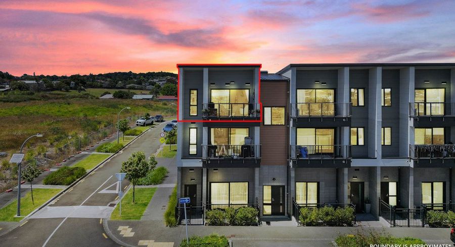  at 8/1 Coral Tree Avenue, Manukau, Manukau City, Auckland