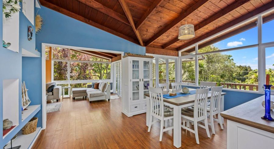  at 12 Raroa Terrace, Waiatarua, Waitakere City, Auckland