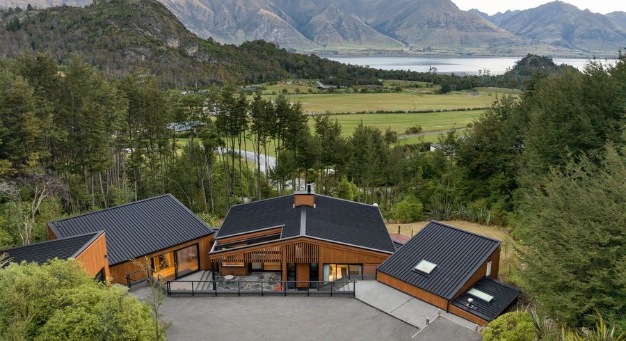  at 18 Falcon Heights, Mount Creighton, QUEENSTOWN