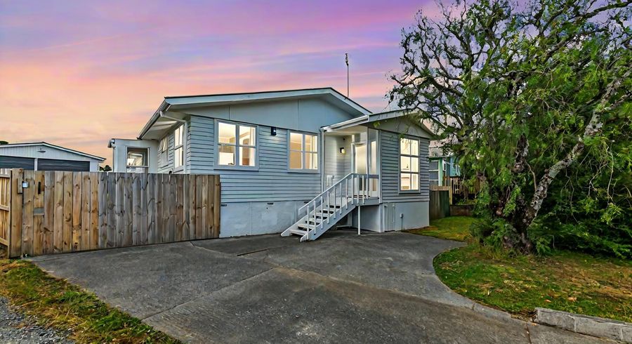  at 14 Riverpark Crescent, Henderson, Auckland