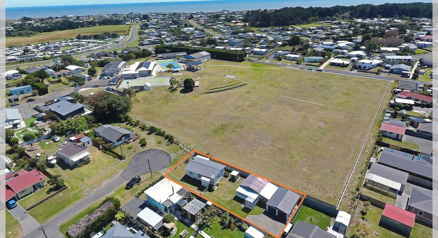  at 8 Hart Street, Foxton Beach, Horowhenua, Manawatu / Whanganui