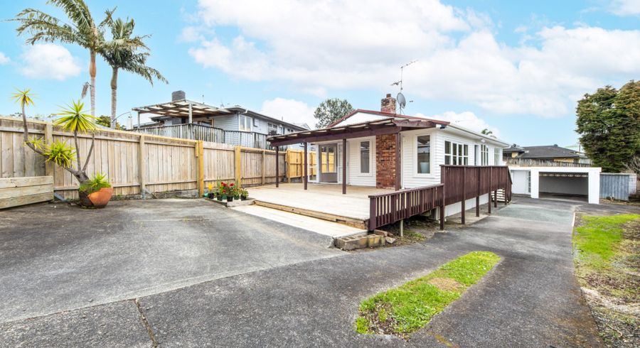  at 114 Edmonton Road, Henderson, Waitakere City, Auckland