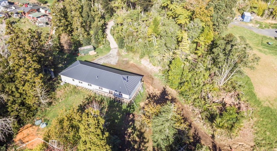  at 8 Duffy Road, Waitākere, Auckland