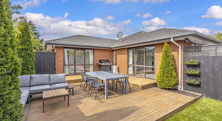  at 2/71 Shirley Road, Shirley, Christchurch