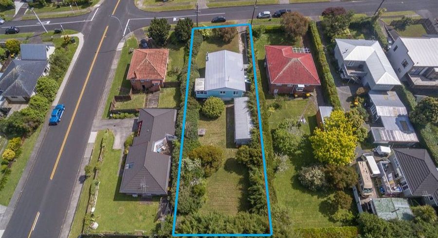  at 52 Savoy Road, Glen Eden, Waitakere City, Auckland