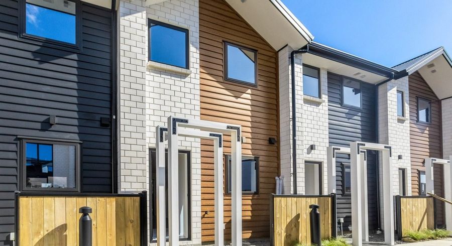  at 5/172 Don Buck Road, Massey, Waitakere City, Auckland