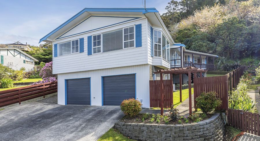  at 34 Fyvie Avenue, Tawa, Wellington