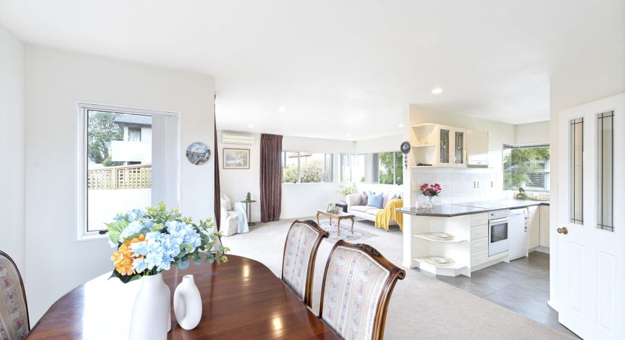  at 1/210A East Coast Road, Forrest Hill, North Shore City, Auckland