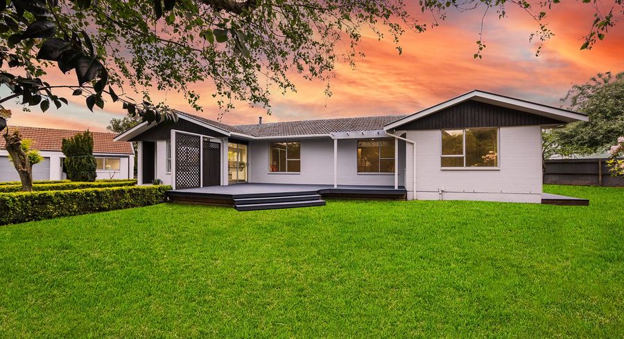  at 21 De Bloge Place, Burwood, Christchurch