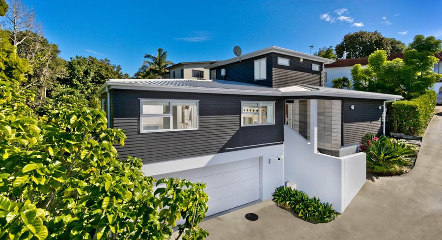  at 3/304 Beach Road, Campbells Bay, Auckland