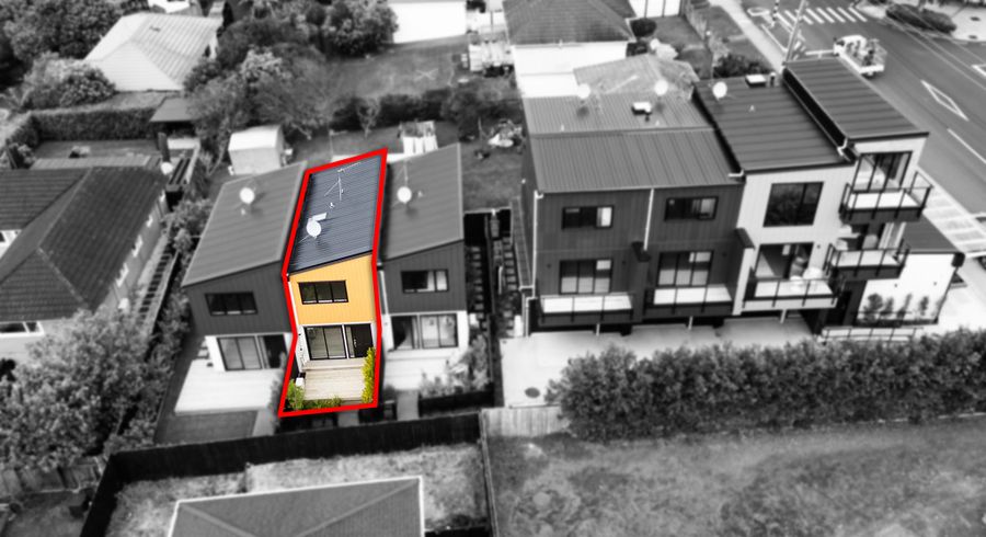  at 329 E Rangatira Road, Beach Haven, North Shore City, Auckland