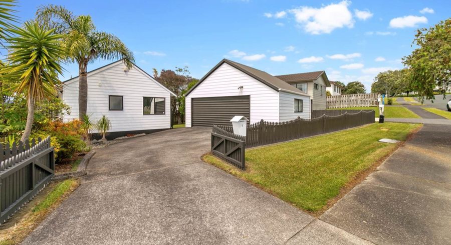  at 5 Ebony Place, Massey, Auckland