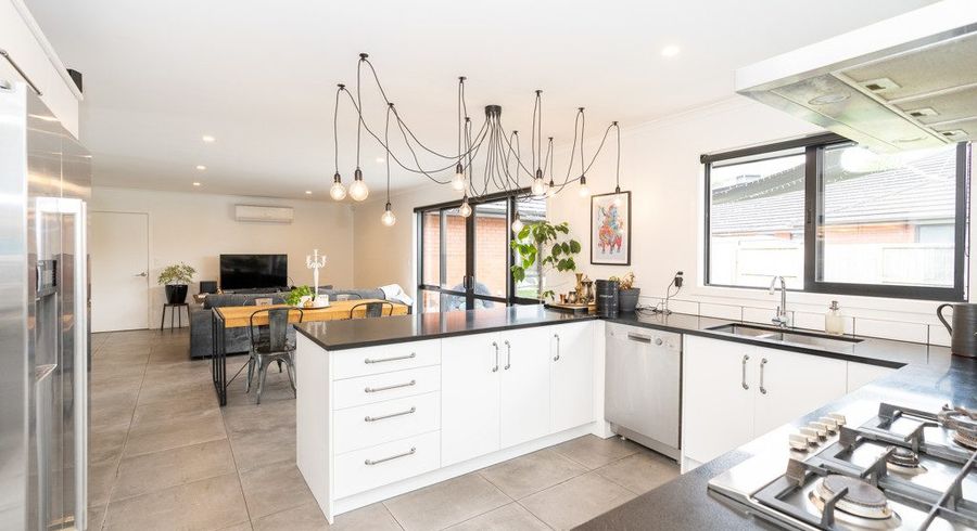  at 62 Cumberland Drive, Flagstaff, Hamilton