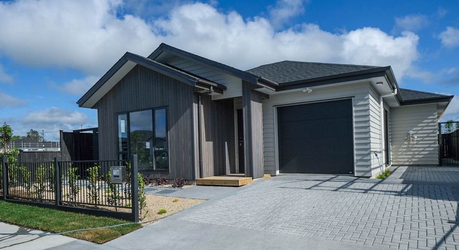  at 16 Matahae DR, Flat Bush, Auckland