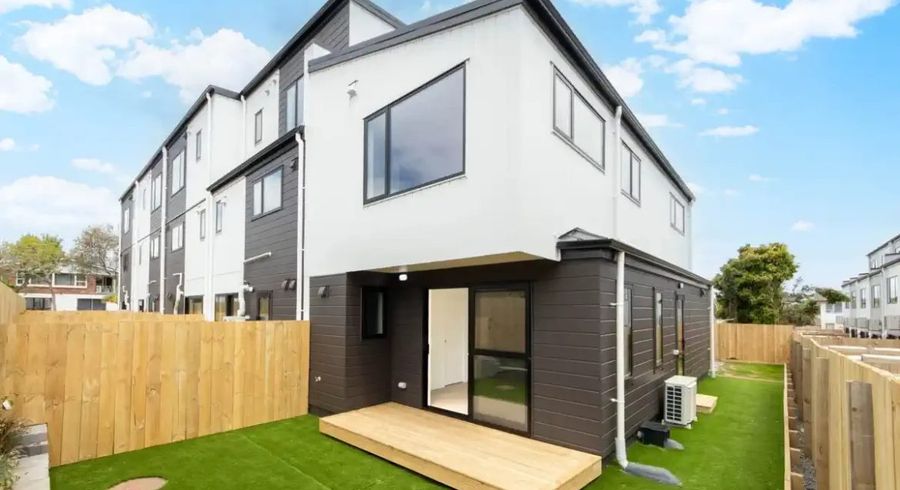  at 25E Archmillen Avenue, Pakuranga Heights, Manukau City, Auckland