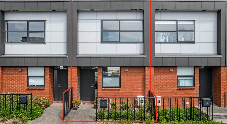  at 16 Whimbrel Road, Flat Bush, Auckland