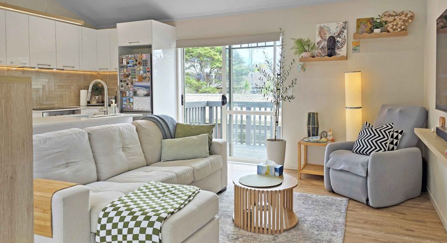  at 86A Colwill Road, Massey, Waitakere City, Auckland