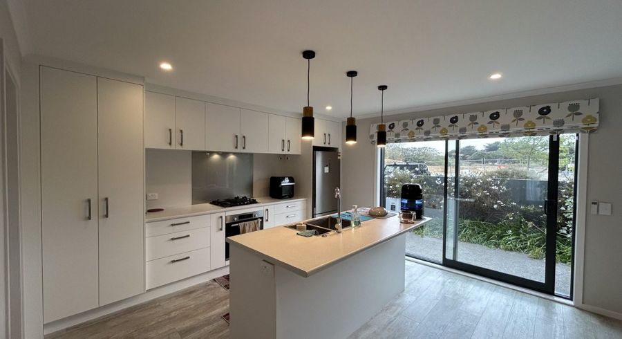  at 12 Bluff Road, Kenepuru, Porirua, Wellington