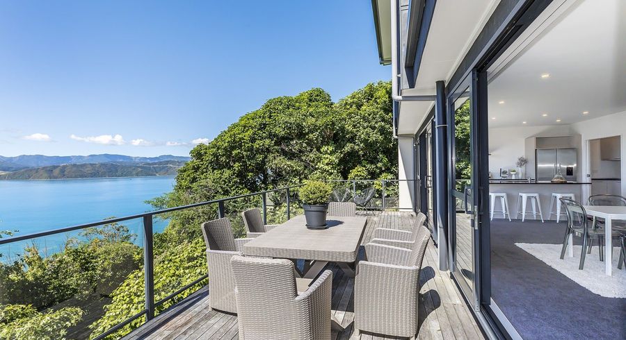  at 67 Pretoria Road, Karaka Bays, Wellington