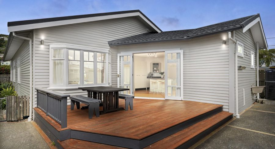  at 21 Argentine Avenue, Miramar, Wellington