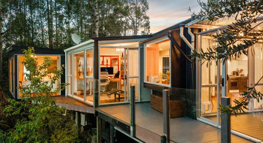  at 11 Wood Bay Road, Titirangi, Waitakere City, Auckland