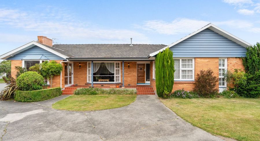  at 8 Kirkdale Place, Avonhead, Christchurch