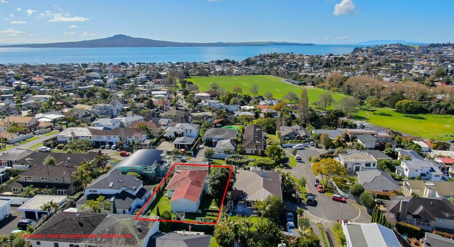  at 5 Godfrey Place, Kohimarama, Auckland