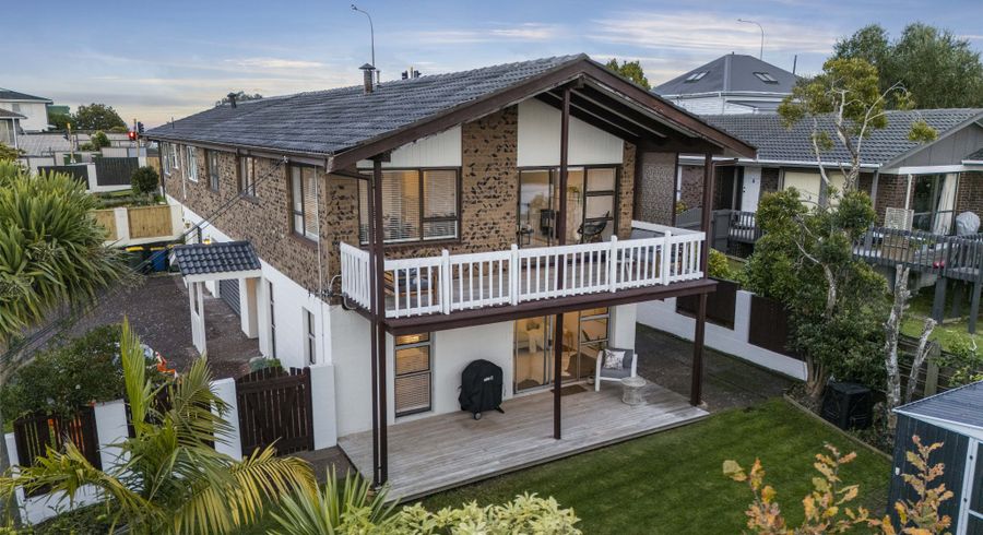  at 2/131 Mokoia Road, Birkenhead, Auckland