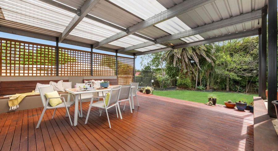  at 10 Fourth View Avenue, Beachlands, Manukau City, Auckland