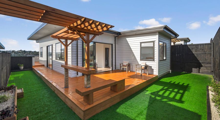  at 8 Kuhu Way, Millwater, Rodney, Auckland