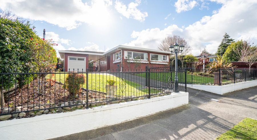  at 4 Wikiriwhi Crescent, West End, Palmerston North, Manawatu / Whanganui
