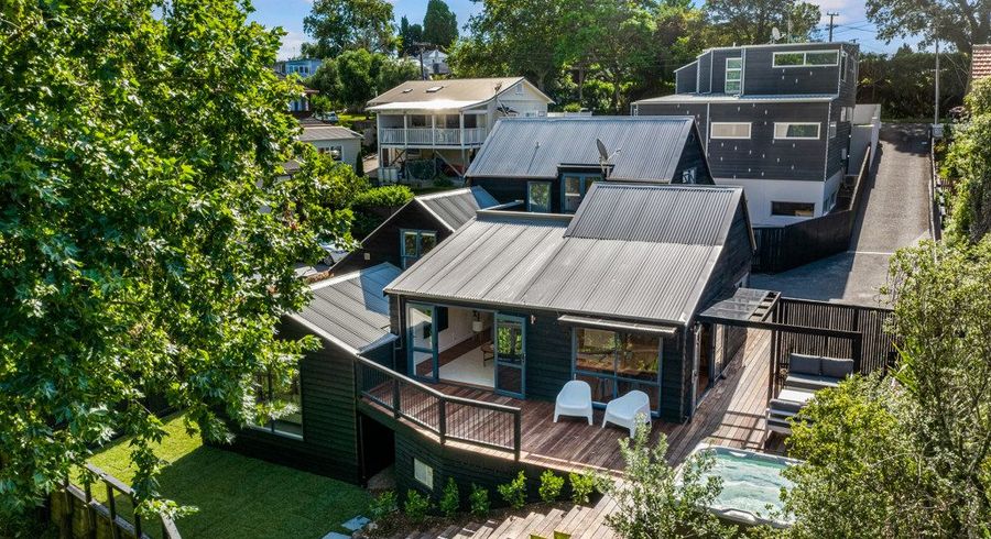  at 33A Luplau Crescent, Cockle Bay, Auckland