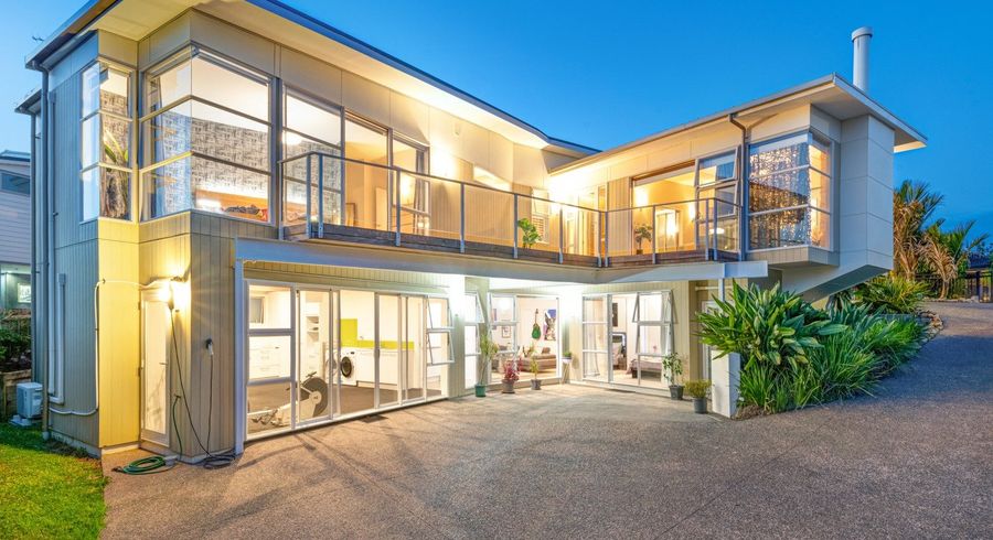  at 21 Grand Drive, Orewa, Orewa