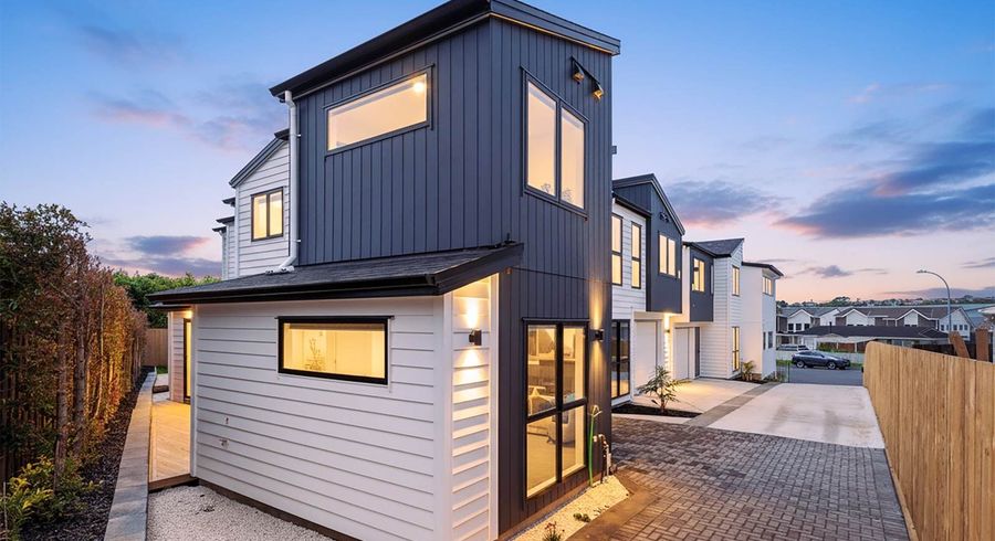  at Lot 4, 13 Chesley Place, Half Moon Bay, Manukau City, Auckland
