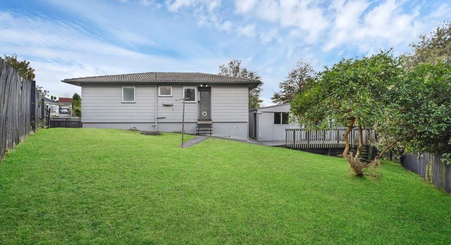  at 17 Landow Place, Henderson, Waitakere City, Auckland