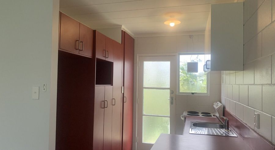  at 2/9 Alston Avenue, Kelston, Waitakere City, Auckland
