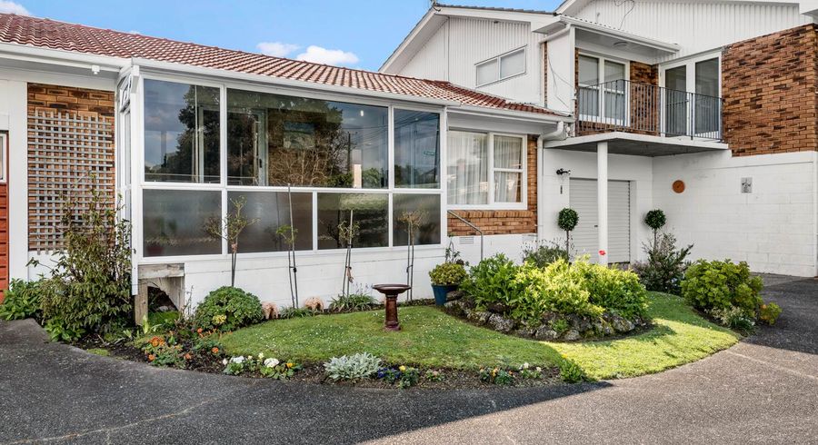  at 2/7 Cheltenham Road, Devonport, Auckland
