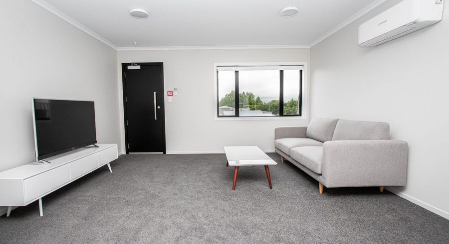  at 204/17 Vialou Street, Hamilton Central, Hamilton